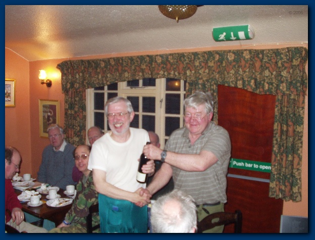 600x449 pixels (122K)