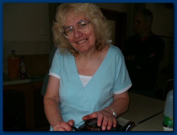 600x449 pixels (73K)