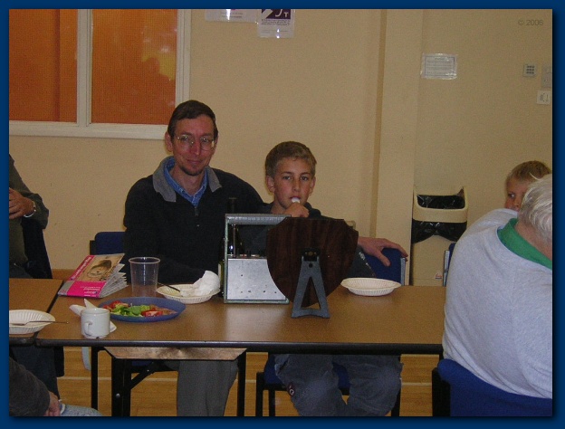 600x449 pixels (104K)