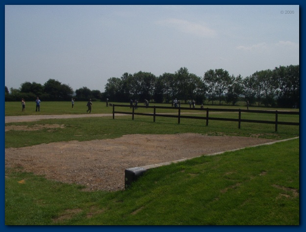 600x449 pixels (102K)