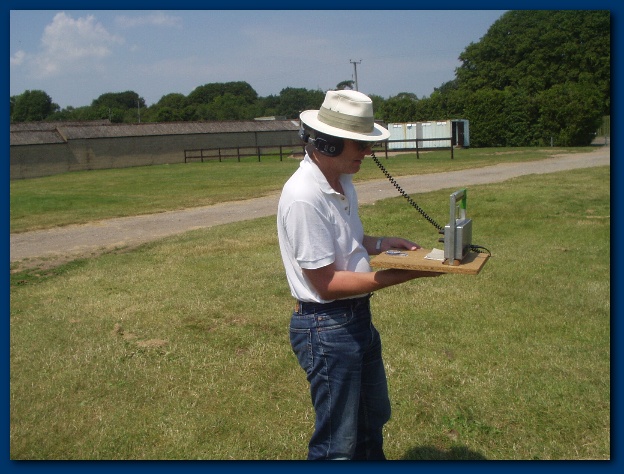 600x449 pixels (133K)