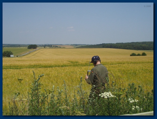 600x449 pixels (122K)