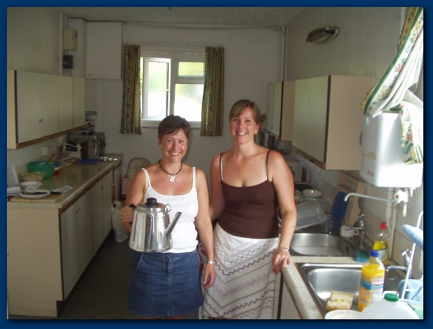 600x449 pixels (103K)