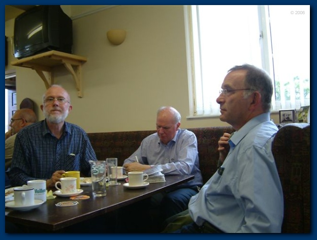 600x449 pixels (81K)