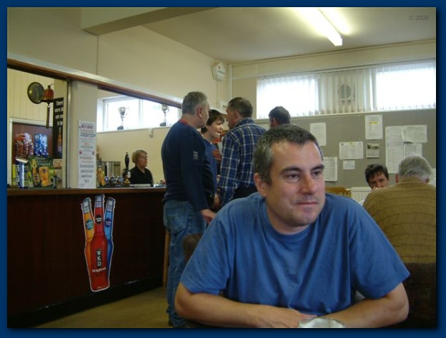 600x449 pixels (85K)