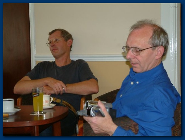 600x449 pixels (73K)