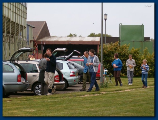 600x449 pixels (99K)