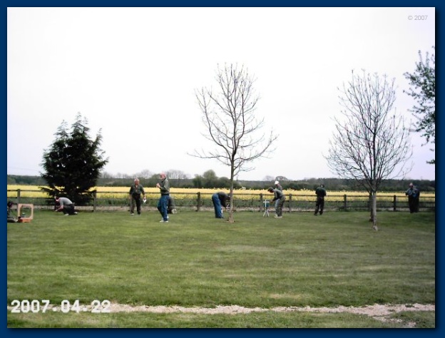 600x449 pixels (99K)