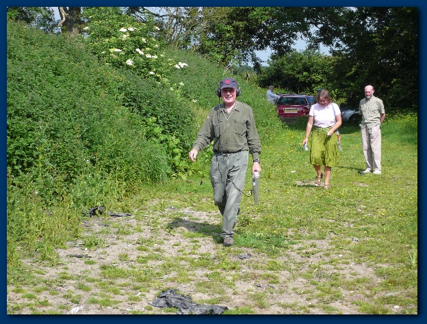 600x449 pixels (215K)