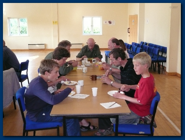 600x449 pixels (114K)