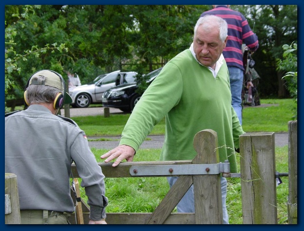 600x449 pixels (133K)