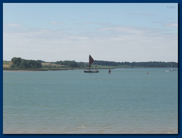 600x449 pixels (72K)