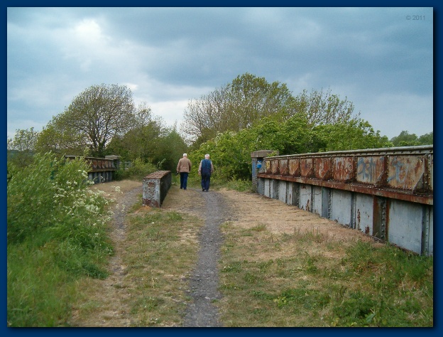 600x449 pixels (139K)