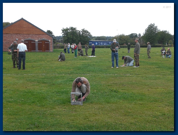 600x449 pixels (136K)