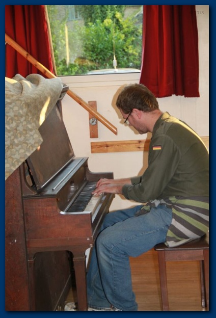 424x624 pixels (88K)