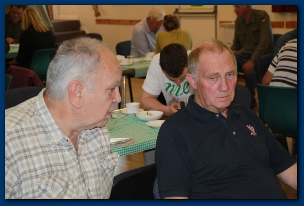 624x424 pixels (81K)