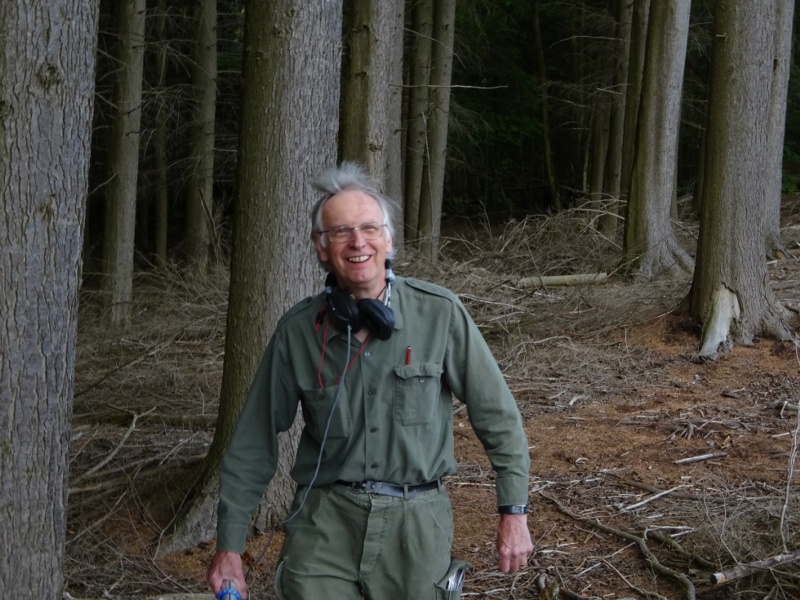 800x600 pixels (206K)