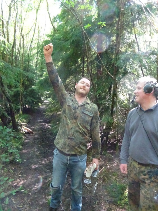 600x800 pixels (235K)